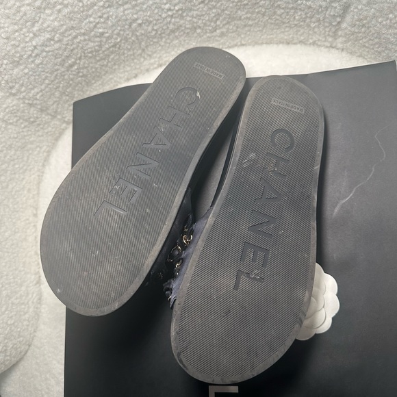 Chanel Navy Slides size 38 - Picture 3 of 9